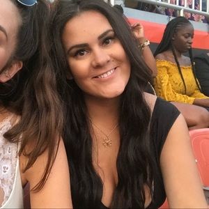 Meet your Posher, Casey